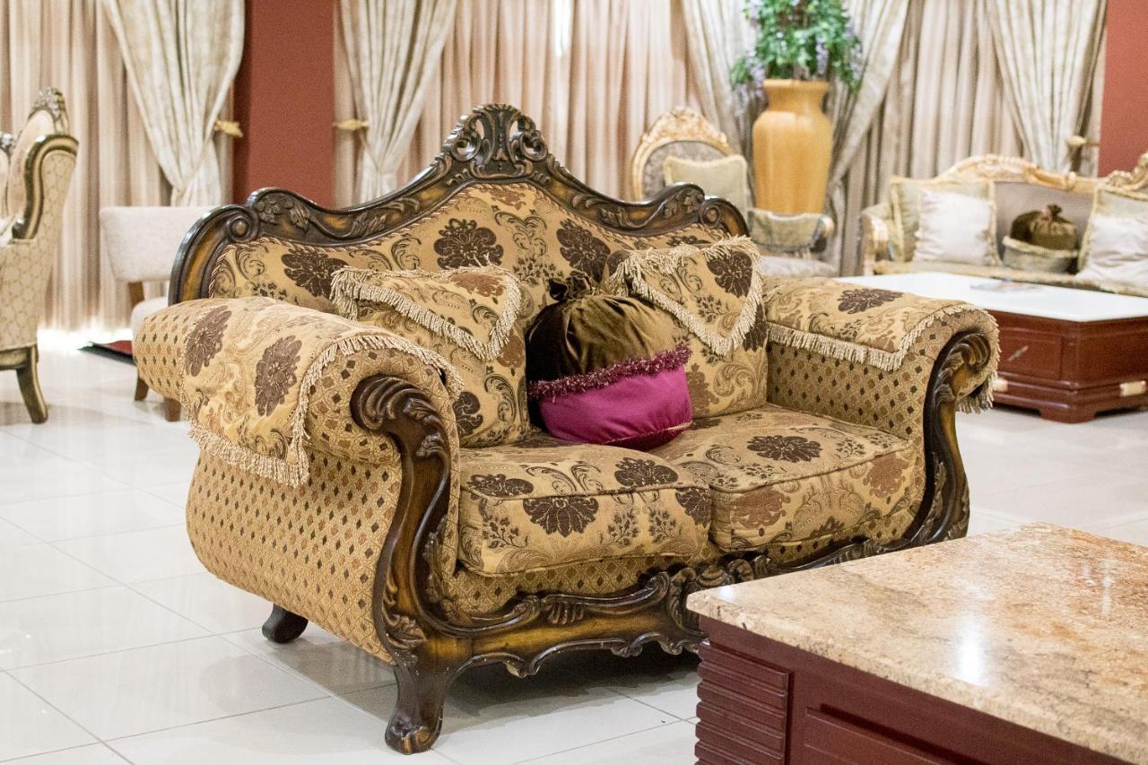 2Ten Hotel Sibasa Екстериор снимка