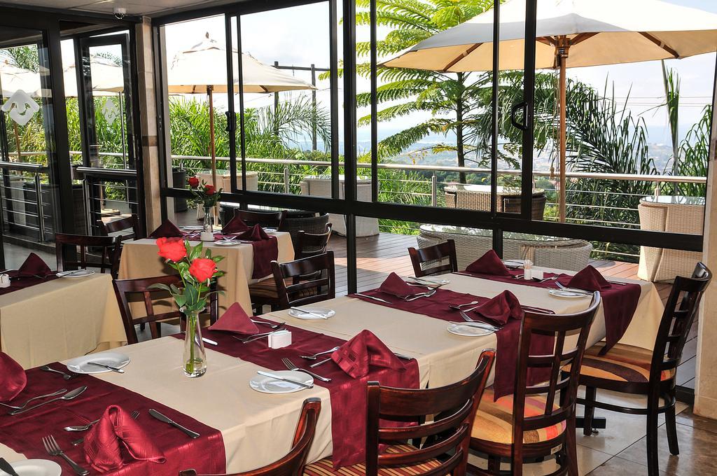 2Ten Hotel Sibasa Екстериор снимка